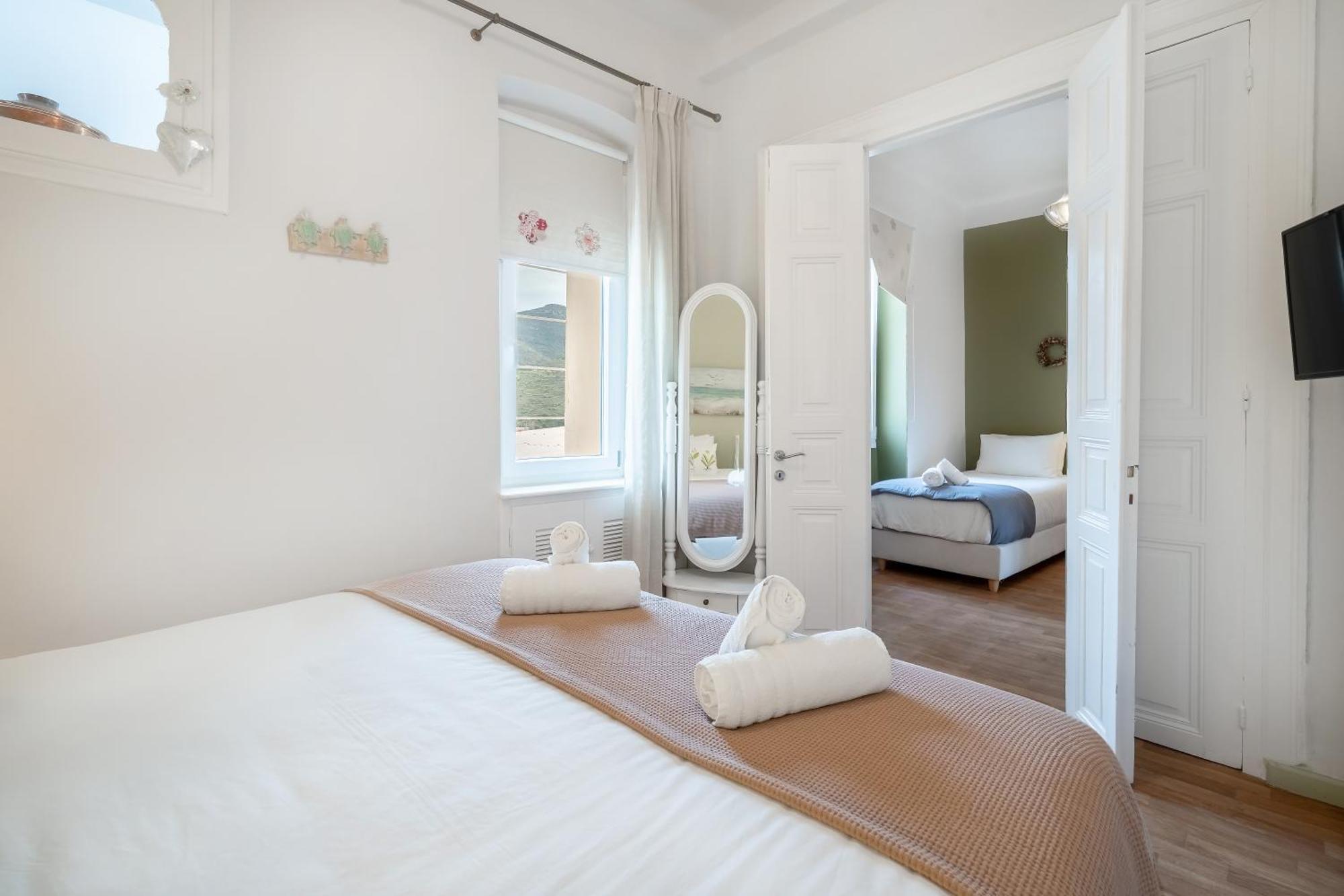 Castel Abaso Boutique Apartments By Explore Andros Luaran gambar